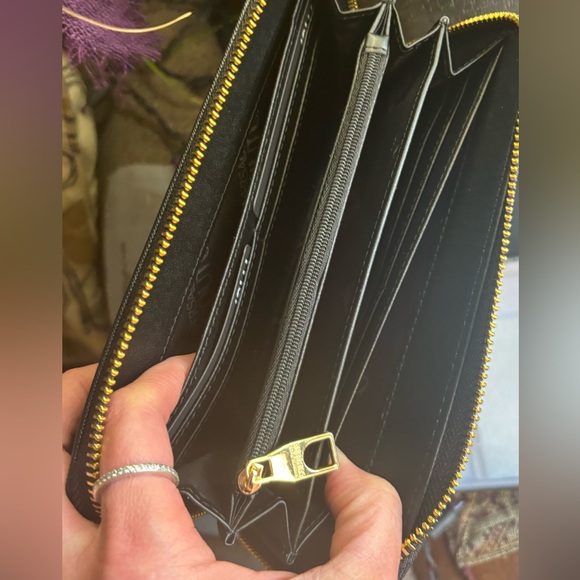 Authentic VERSACE jeans Couture large zip around logos wallet - Picture 9 of 9